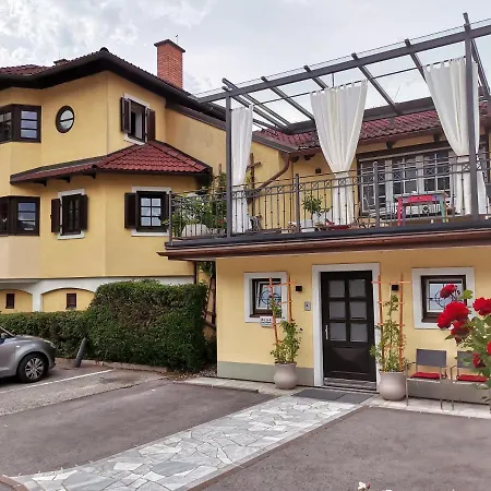 Entzueckende Garconniere Im Herzen Spittals Lägenhet