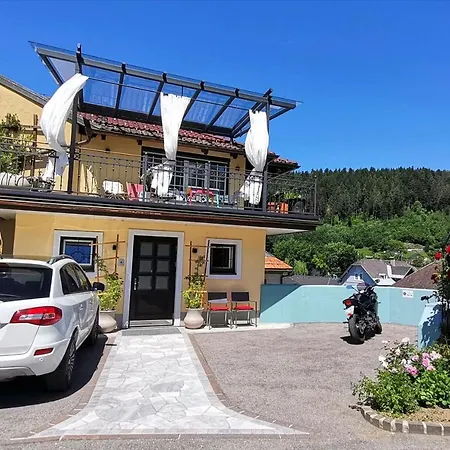 Lägenhet Entzueckende Garconniere Im Herzen Spittals Spittal an der Drau
